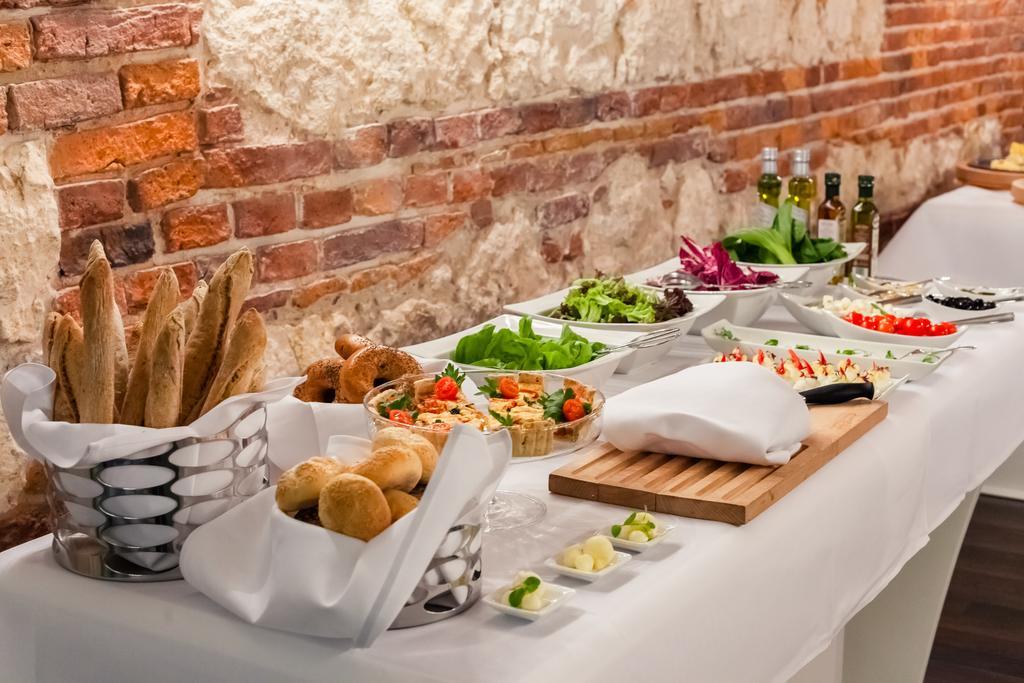 Queen Boutique Hotel Krasków Εξωτερικό φωτογραφία