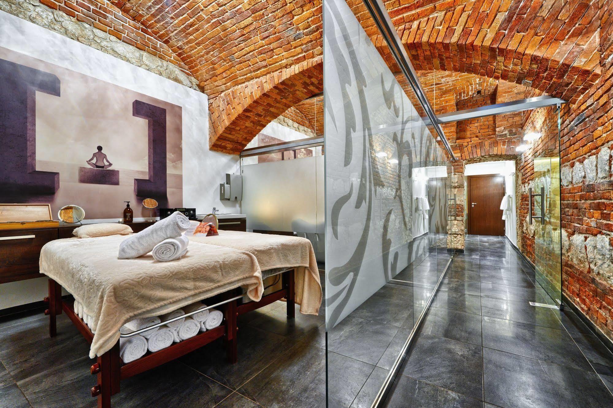 Queen Boutique Hotel Krasków Εξωτερικό φωτογραφία